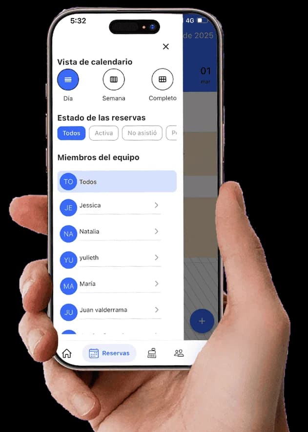 Vista móvil de la agenda de reservas de Weibook con filtros por estado, día y profesional